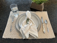 COTTAGE WEAVE CREAM PLACEMAT AVAIL FEB 2025